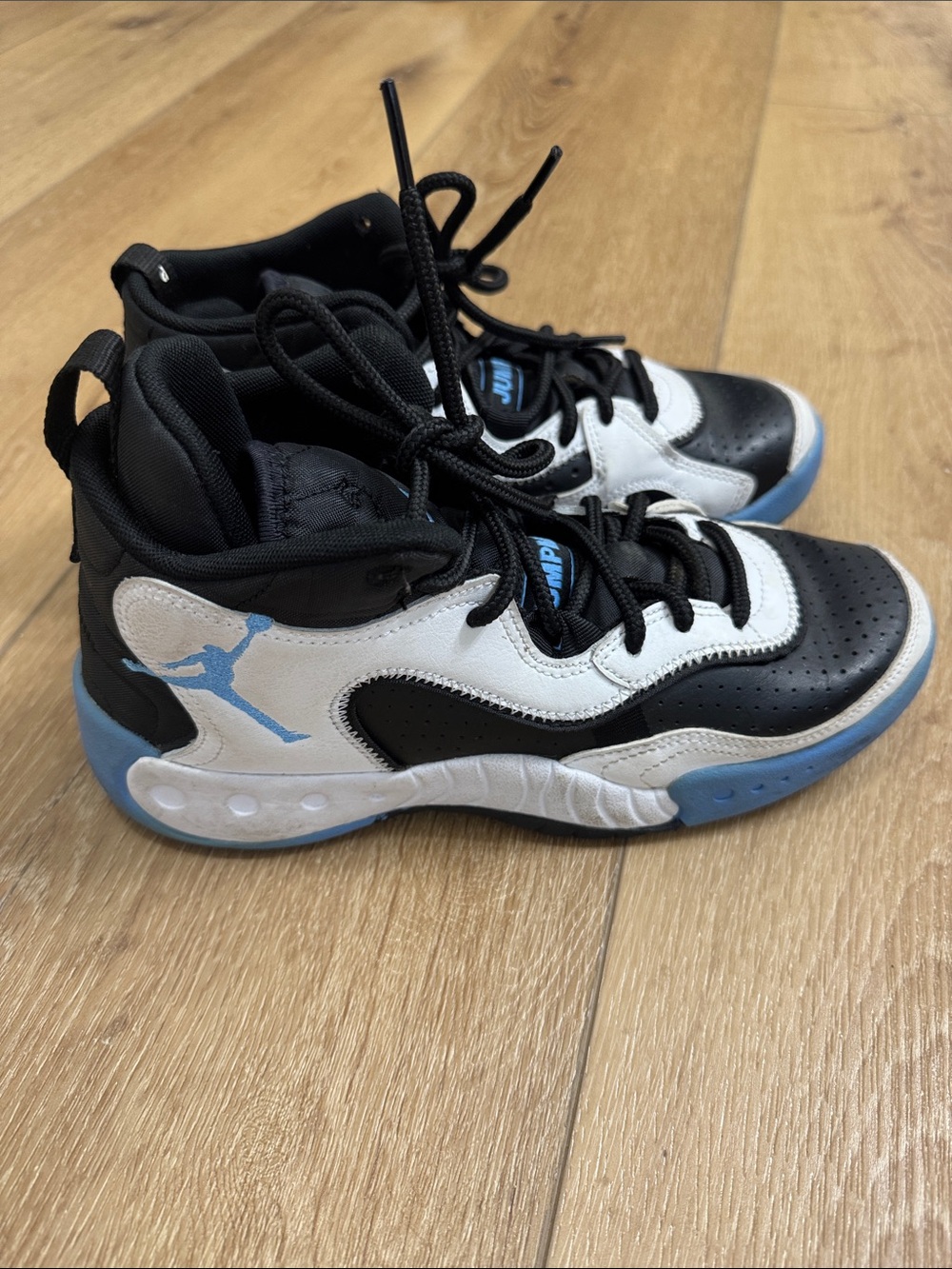 Jump Kids High-Top Sneakers in Black, White & Light Blue